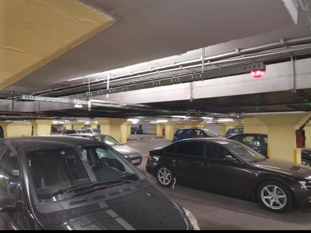 Calla 4 Apartment - Main Square, In The City Shopping Center - Parking Slot With Securiti And Video Camera Escópia Exterior foto