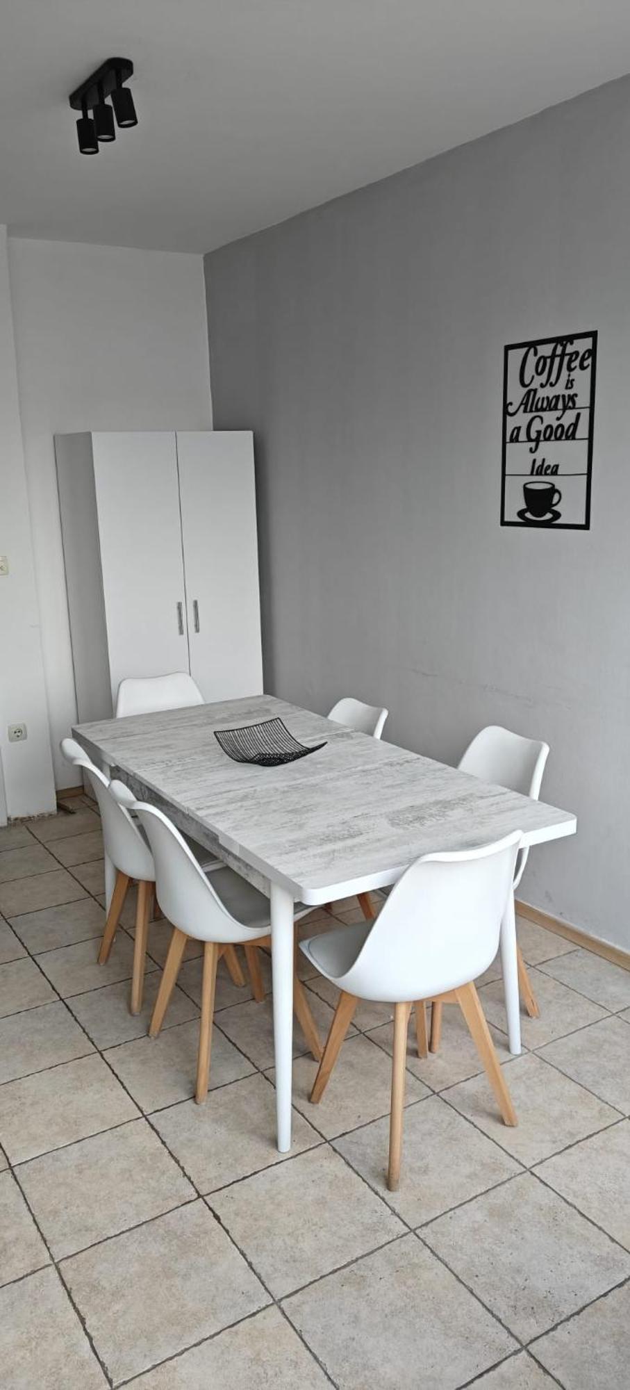 Calla 4 Apartment - Main Square, In The City Shopping Center - Parking Slot With Securiti And Video Camera Escópia Exterior foto